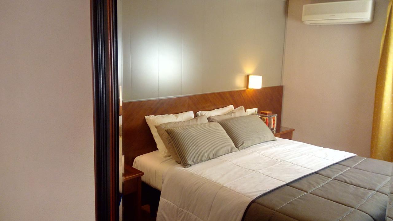 Hotel Avenida Requena Dış mekan fotoğraf