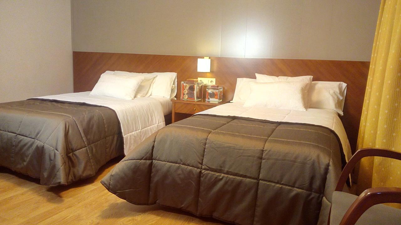 Hotel Avenida Requena Dış mekan fotoğraf